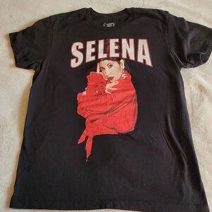 Selena Black Graphic Tshirt Size Large